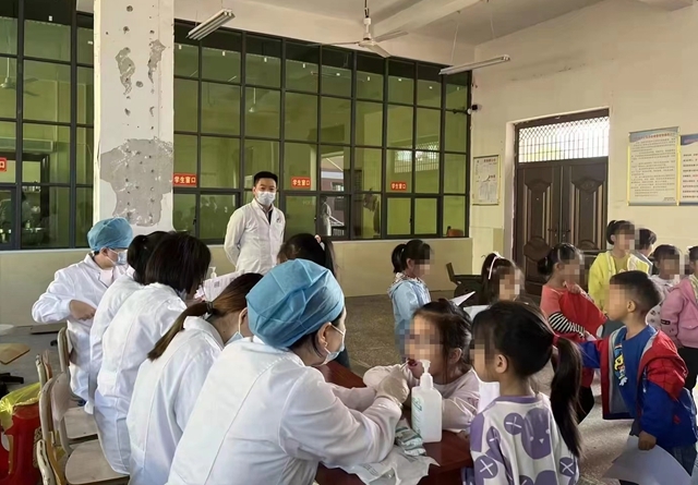 新化县疾控中心开展2023年度学生常见病和健康影响因素监测工作