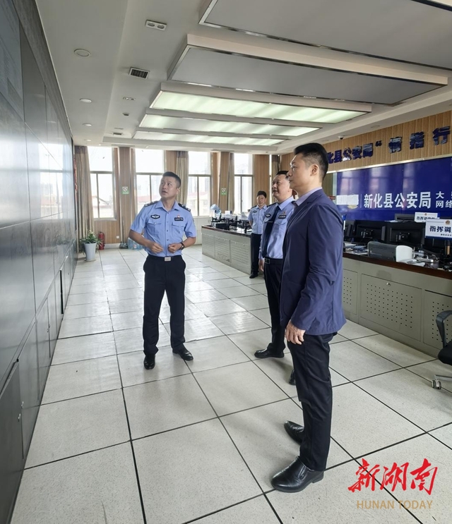 彭韬“四不两直”督导“五一”期间社会治安管控工作