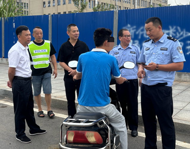 新化高新區(qū)聯(lián)合多部門開展道路交通安全督導 筑牢群眾出行“防護網”