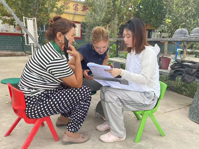 入户话桑麻 同心谱新篇