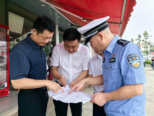 彭韬督导检查节前安全生产工作时强调：筑牢安全防线 保障群众平安过节