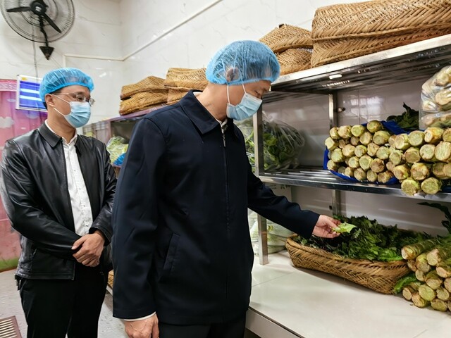 彭韬调研督导乡村振兴、校园食品安全等工作