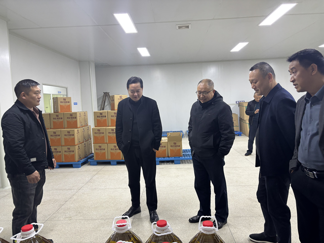 新化县林业局入企调研林产业发展工作