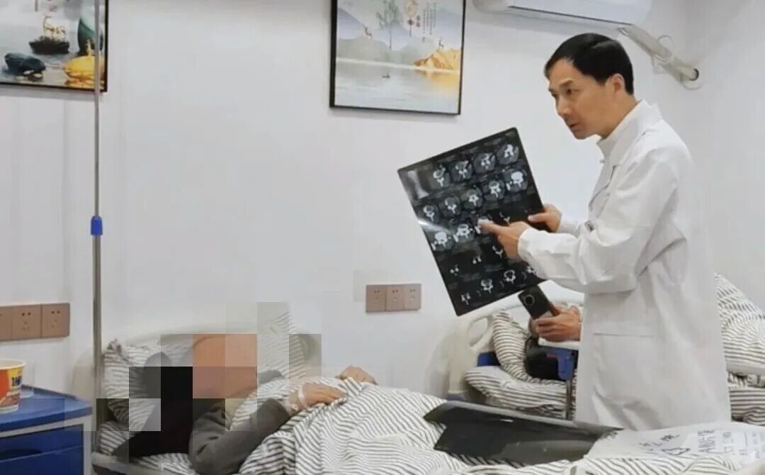 悦舒门诊践行医者仁心 为困难患者撑起健康蓝天