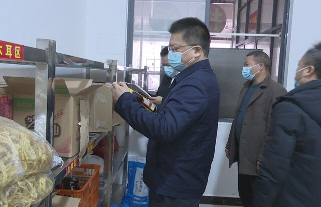 李峰在孟公镇 西河镇调研时强调 筑牢校园食品安全防线 夯实基层组织建设根基