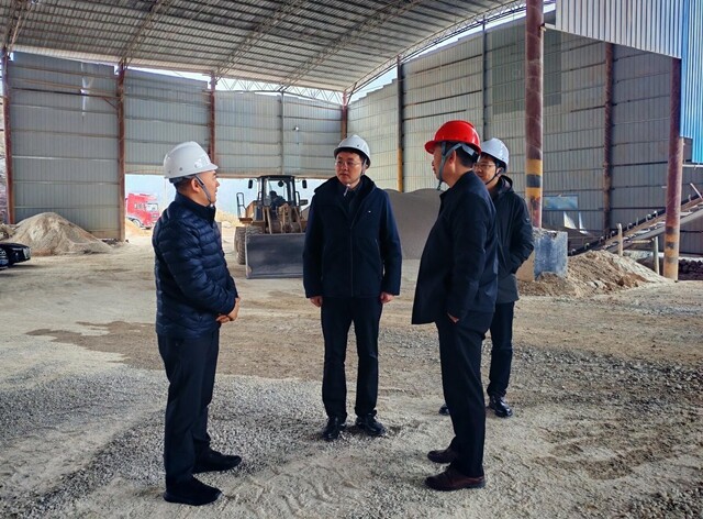 邹剑锋督导检查元旦假期安全稳定、值班值守等工作