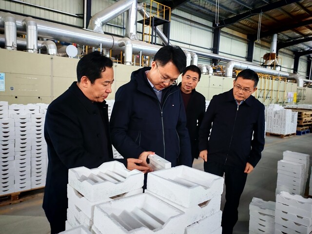 邹剑锋到重点企业走访调研