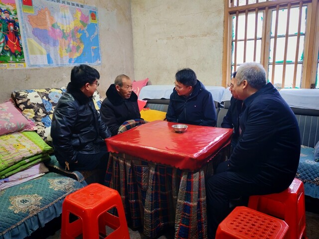 邹剑锋到桑梓镇调研学位建设、烟花爆竹管控、“热气腾腾新化年”氛围营造工作