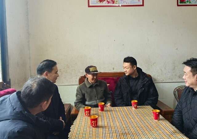 彭韬看望慰问全国“敬老爱老助老模范人物”