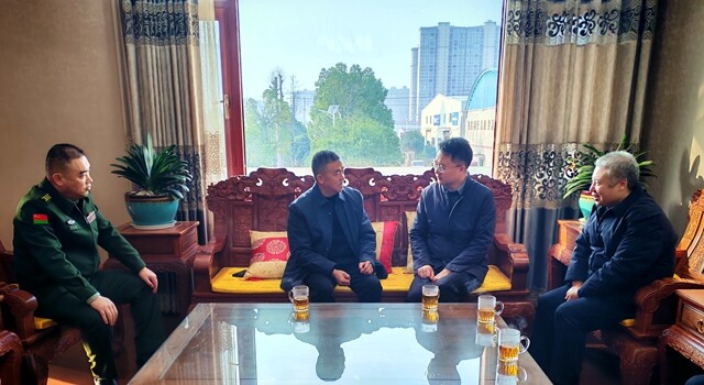 新春走基层 | 邹剑锋开展走访慰问活动