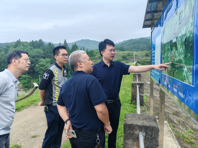 邹剑锋暗访督查防汛备汛、地质灾害隐患点治理工作