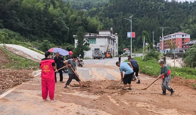 应安一线 | 巡查前置 预警到位 琅塘镇琅天公路边坡塌方险情得到成功处置