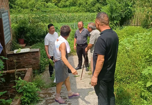 荣华乡自然资源所 分类施策守护耕地红线