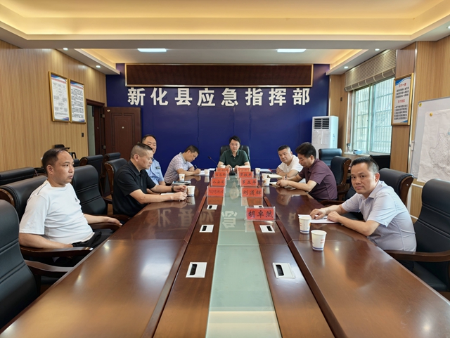 邹剑锋督导检查节假日值班值守和安全稳定工作