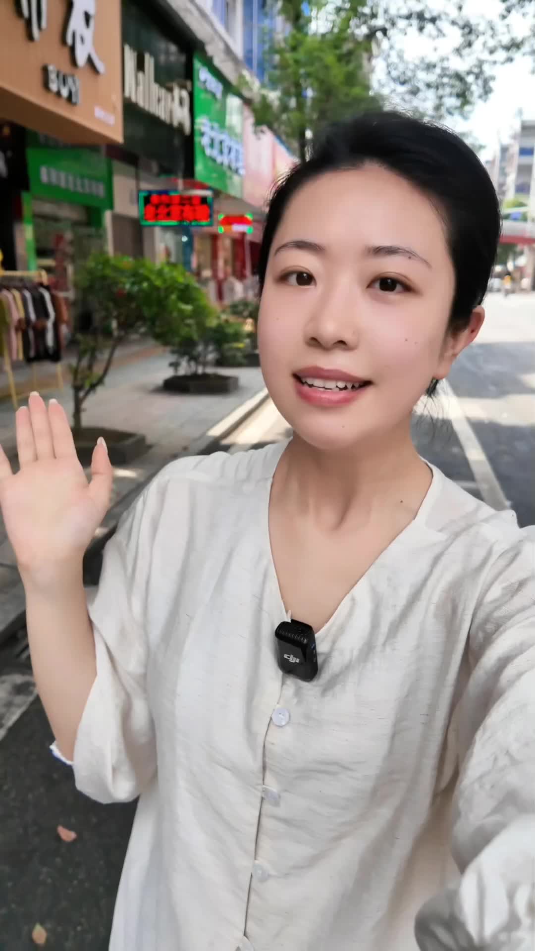 智慧停车赋能街区整治，新街道路停车环境焕然一新，请新化车主规范停车！